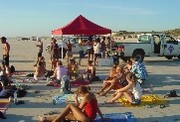 Backpackers at Cable Beach, Broome Backpackers at Cable Beach, Broome