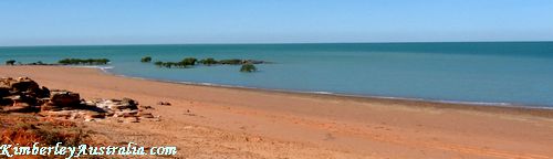 Beach at Broome Bird Observatory Beach at Broome Bird Observatory