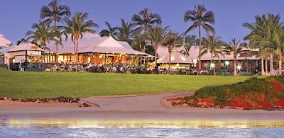The Sunset Bar of the Cable Beach Club Resort, Broome The Sunset Bar of the Cable Beach Club Resort, Broome