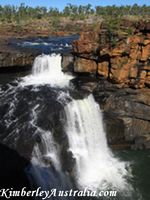 The top tier of the falls. The top tier of the falls.