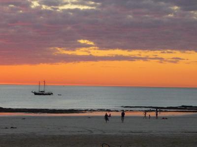 Lone lugger at sunset, Cable Beach